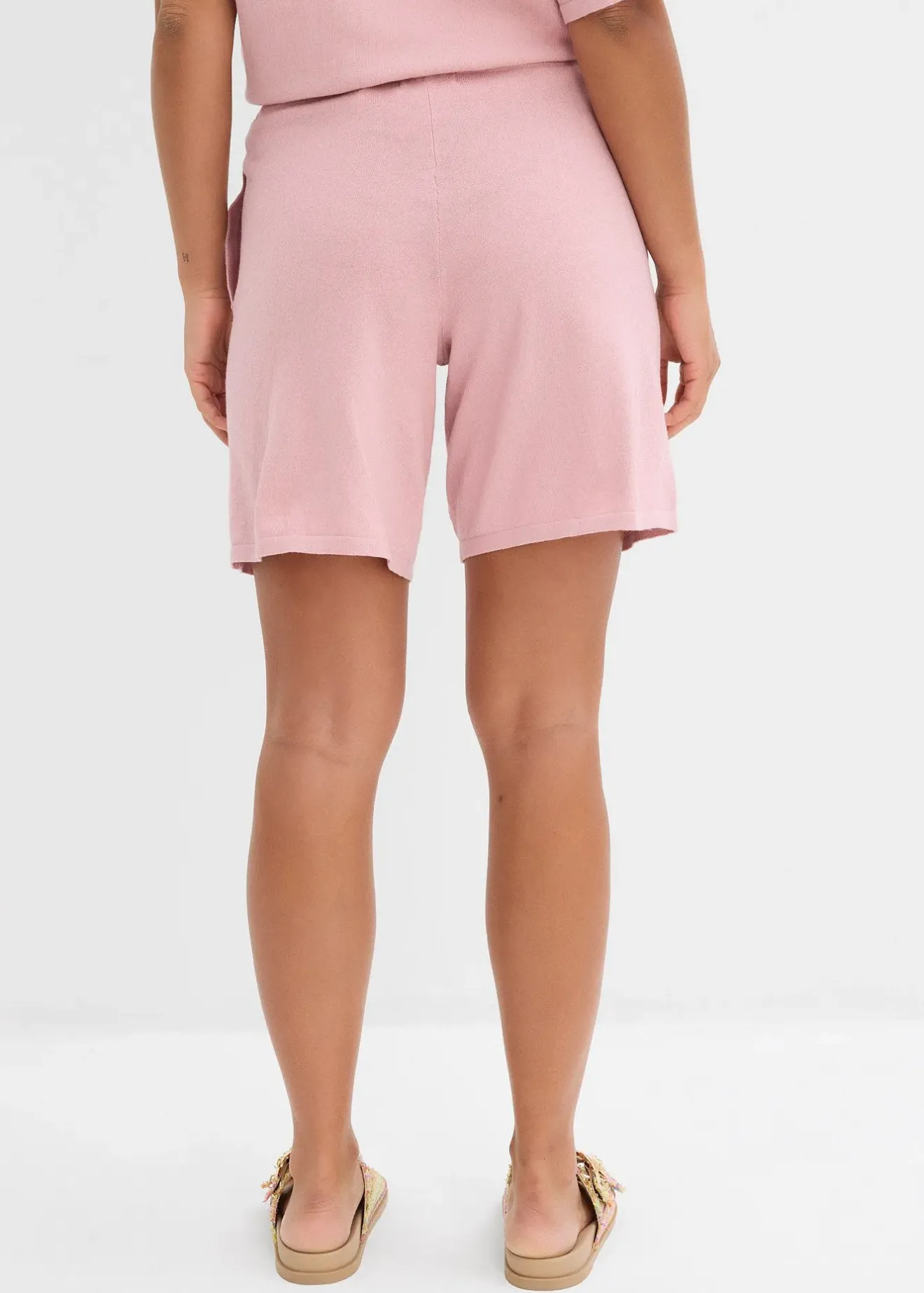Femme bonprix Deux Pièces & Ensembles|Shorts|Short en fine maille avec taille élastiquée