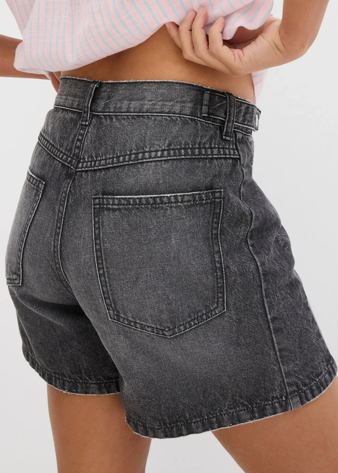 Femme bonprix Shorts|Jeans|Short en jean taille mi-haute, peu extensible