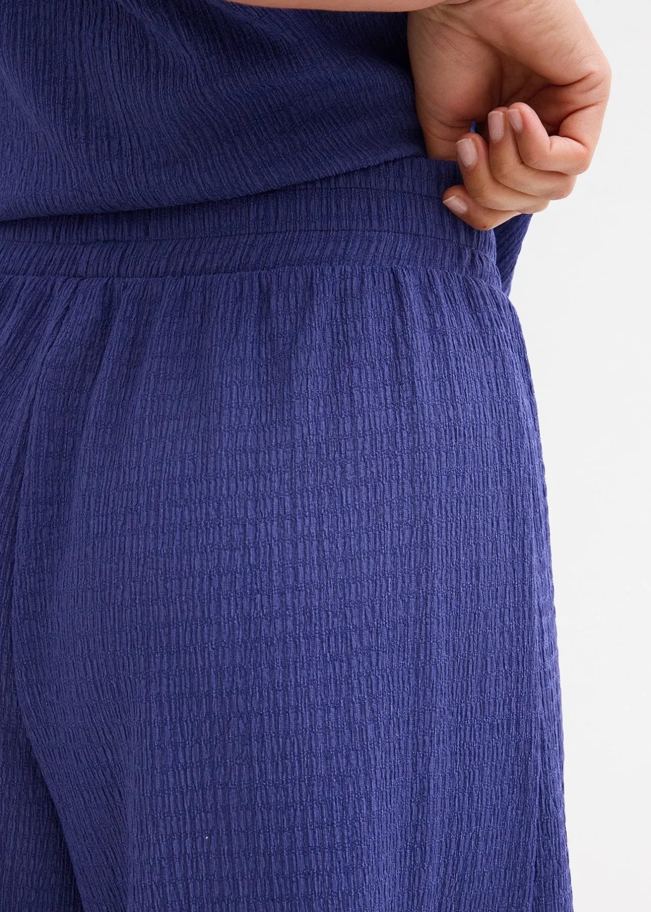 bonprix Short taille élastiquée en crêpe gaufré|Femme Deux Pièces & Ensembles|Shorts