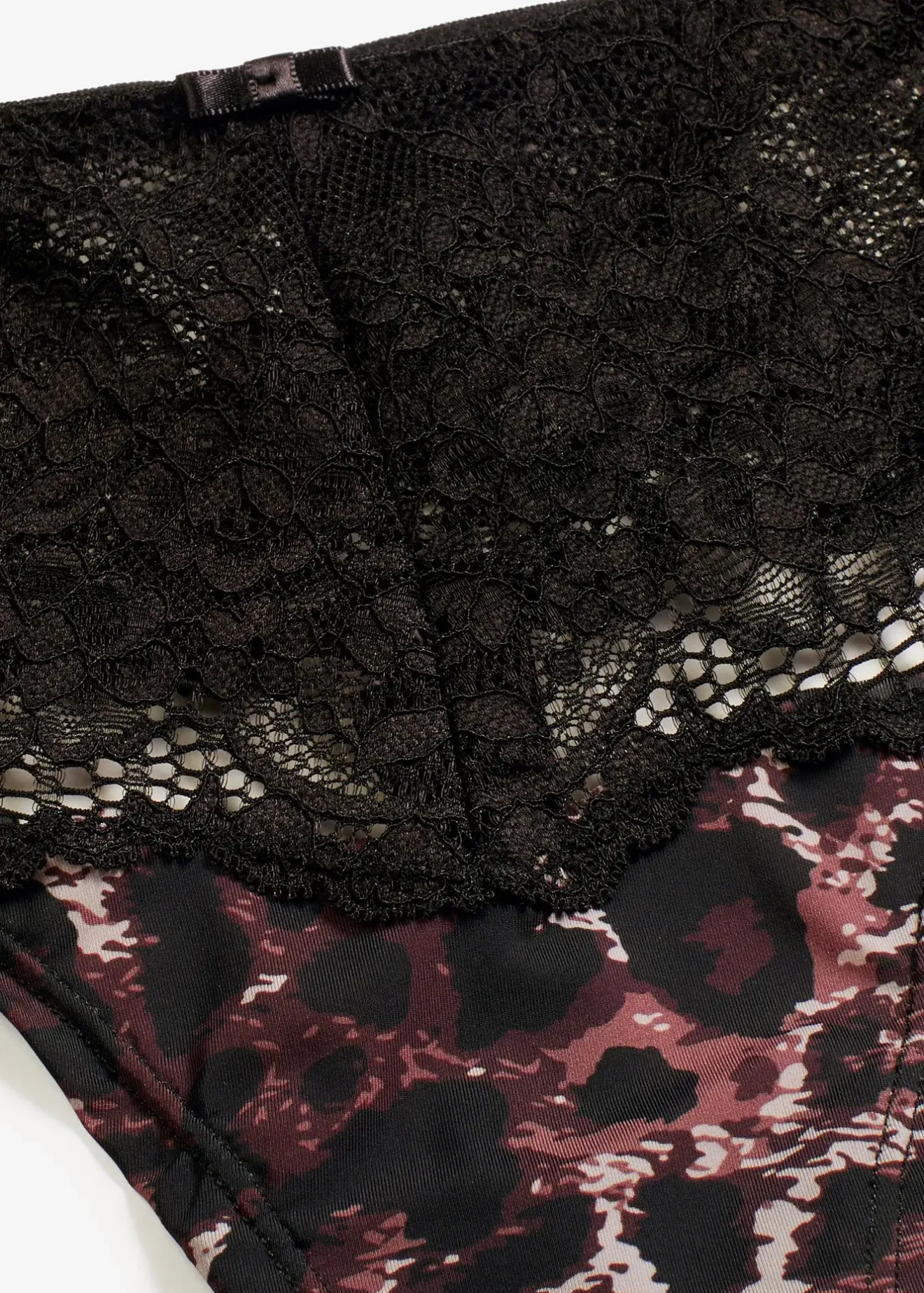 Femme bonprix Dessous|Bas|Shorty-string en dentelle