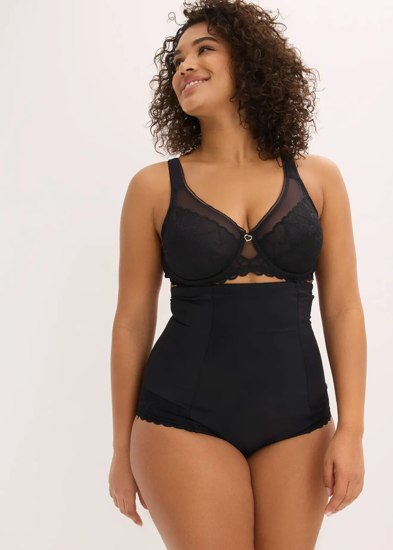 bonprix Slip sculptant avec dentelle cœurs, maintien fort|Femme Lingerie Sculptante|Bas