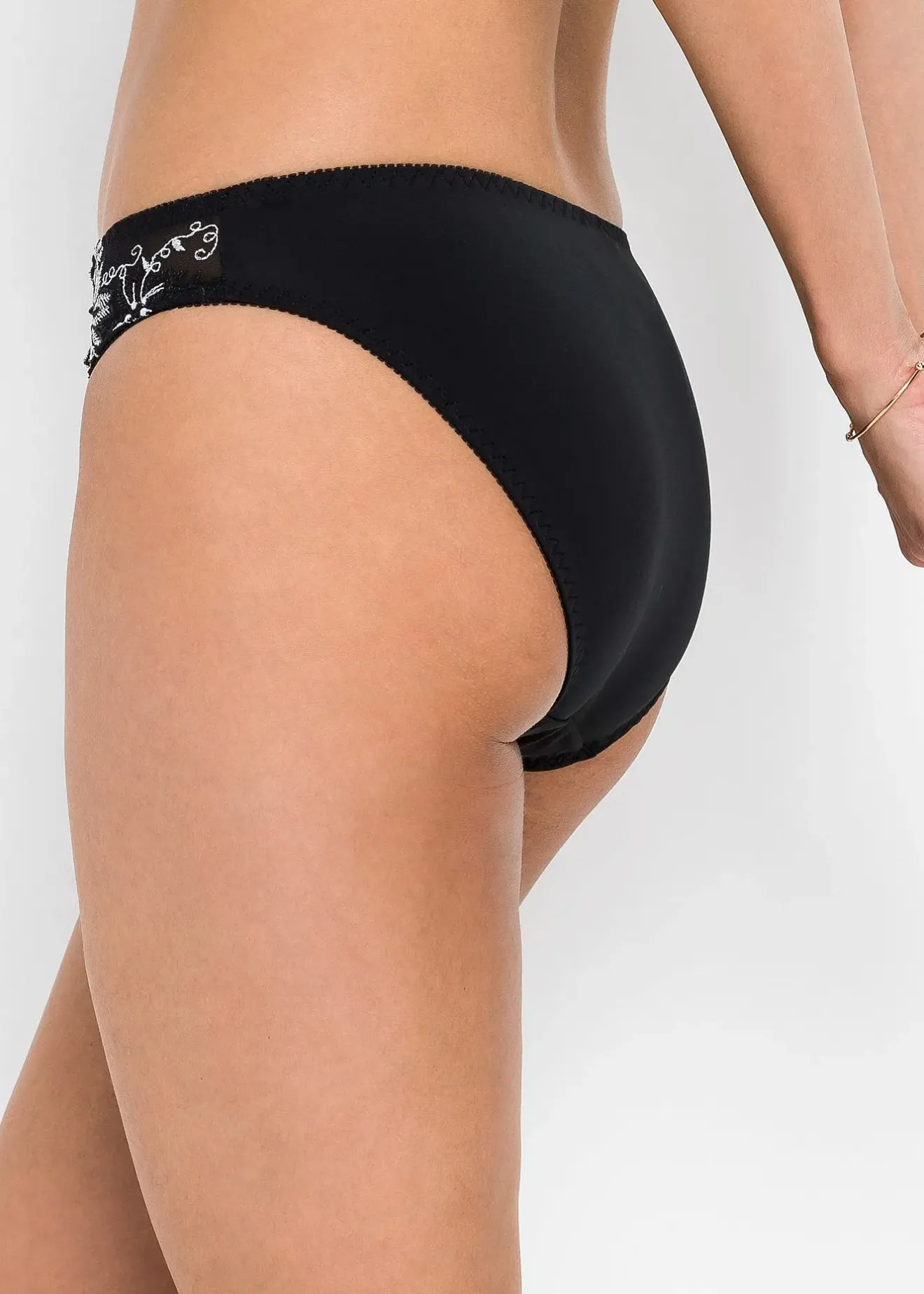 Femme bonprix Dessous|Bas|Slips avec de jolies broderies