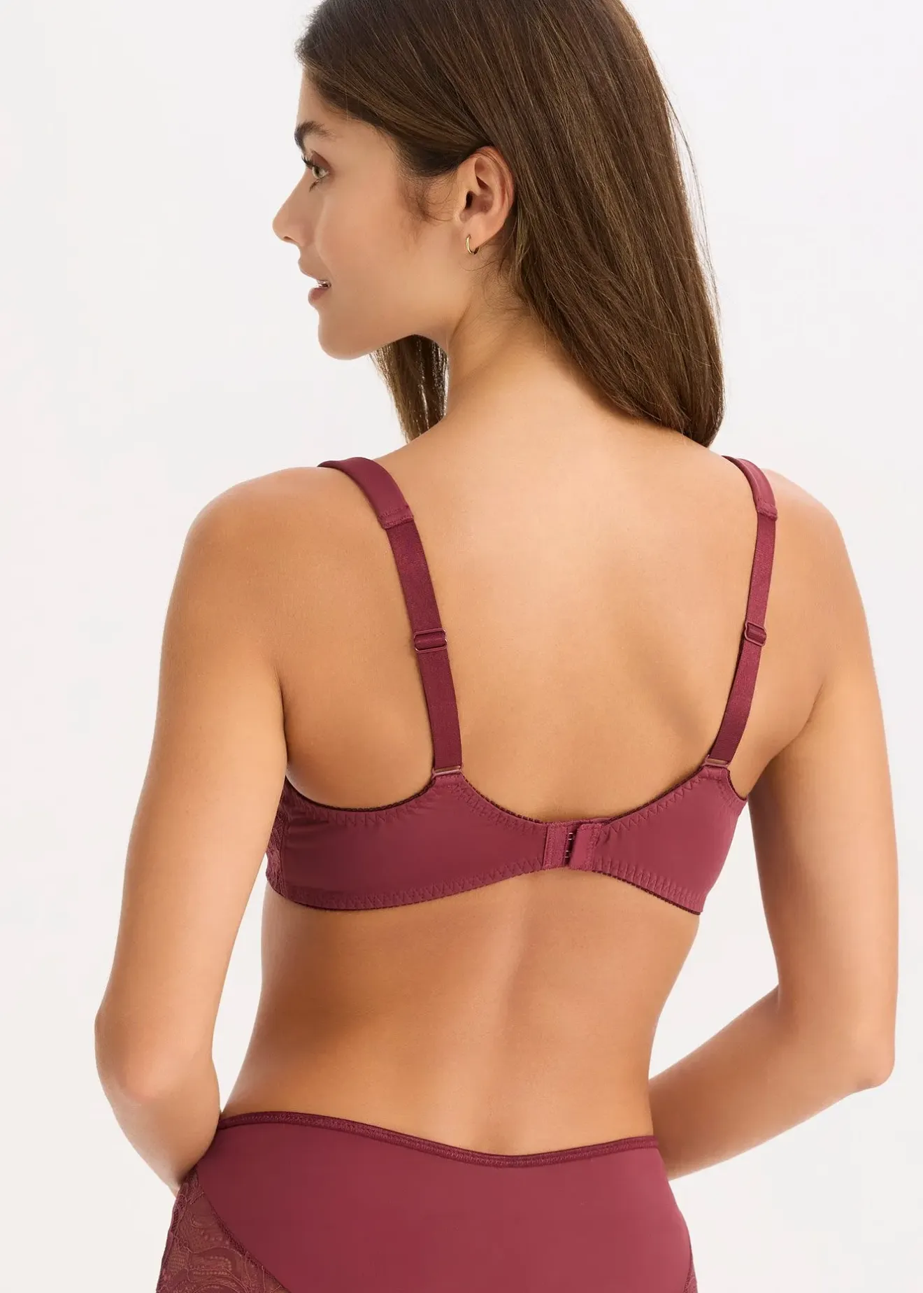 bonprix Soutien-gorge à armatures avec une jolie dentelle|Femme Grands Bonnets D-H|Soutiens-Gorge