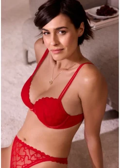 bonprix Soutien-gorge à coques en dentelle cœurs|Femme Dessous|Soutiens-Gorge