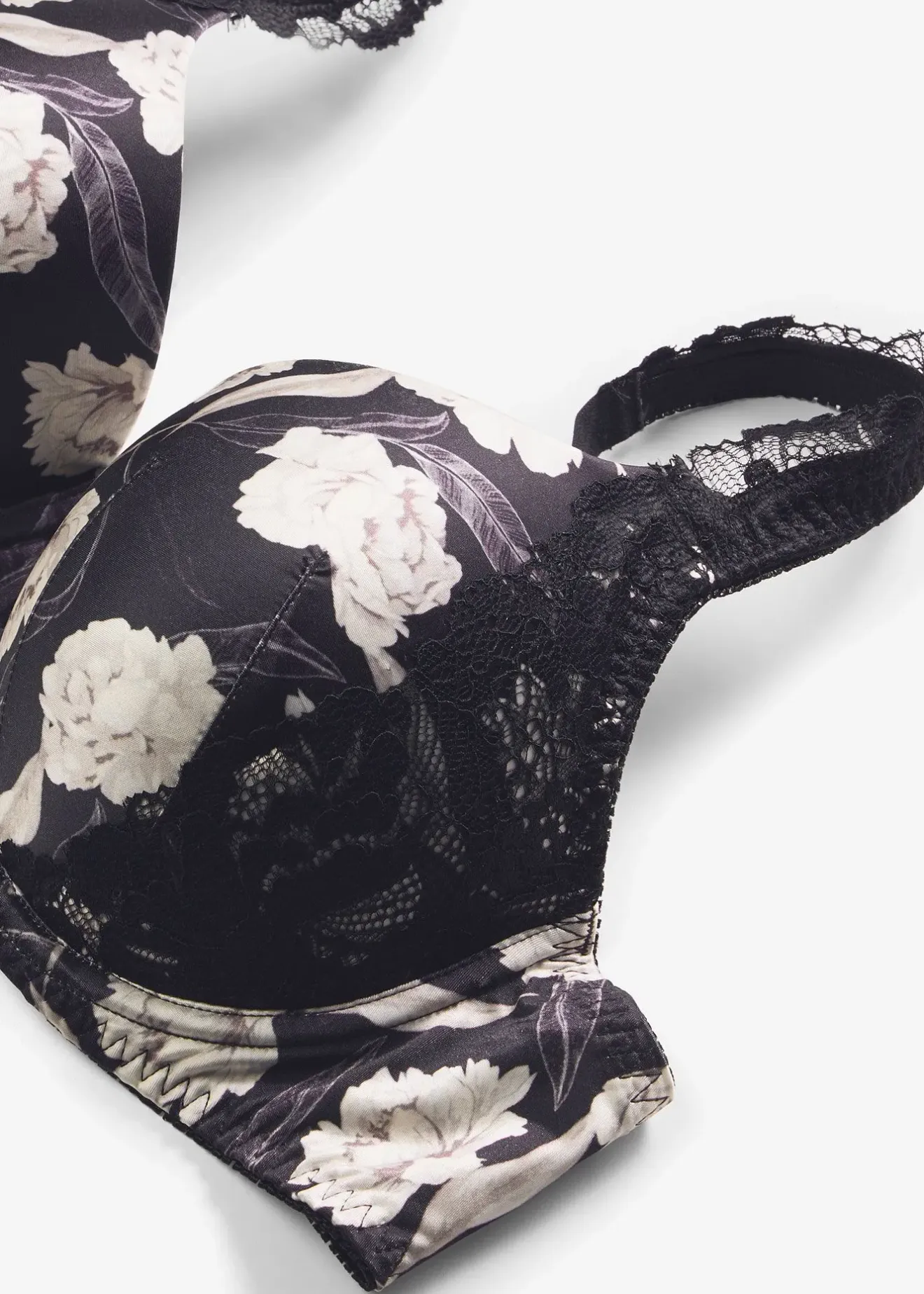 Femme bonprix Dessous|Soutiens-Gorge|Soutien-gorge à coques en matière brillante avec dentelle