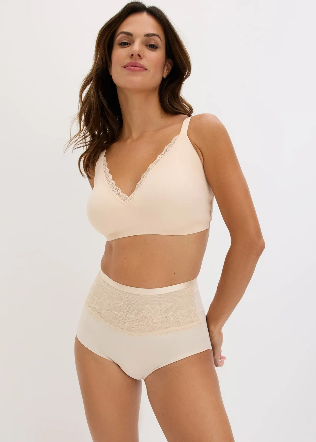 bonprix Soutien-gorge Feel Comfort sans armatures, découpe laser|Femme Sans Couture|Soutiens-Gorge