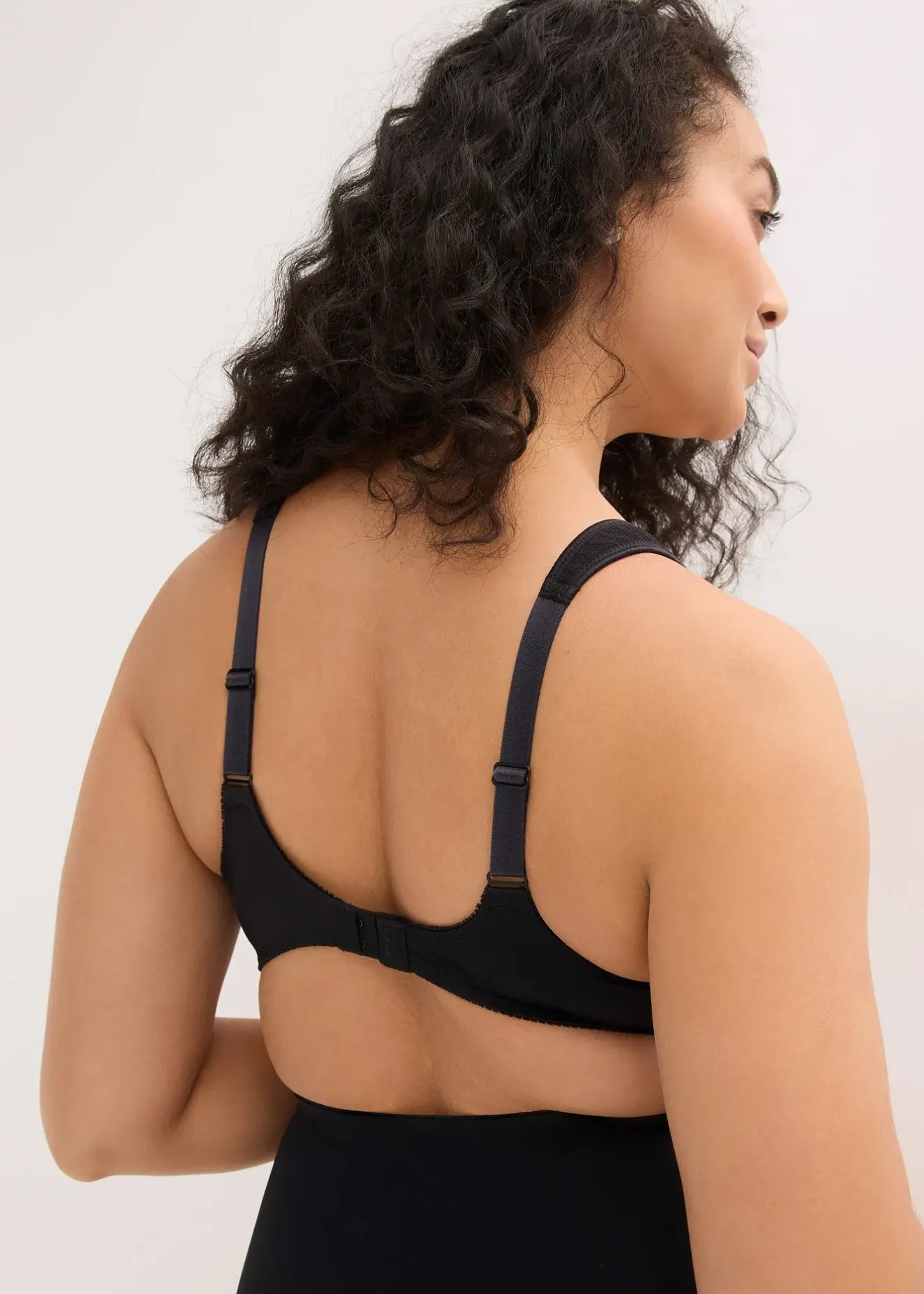 Femme bonprix Grands Bonnets D-H|Soutien-gorge minimiseur à bretelles rembourrées