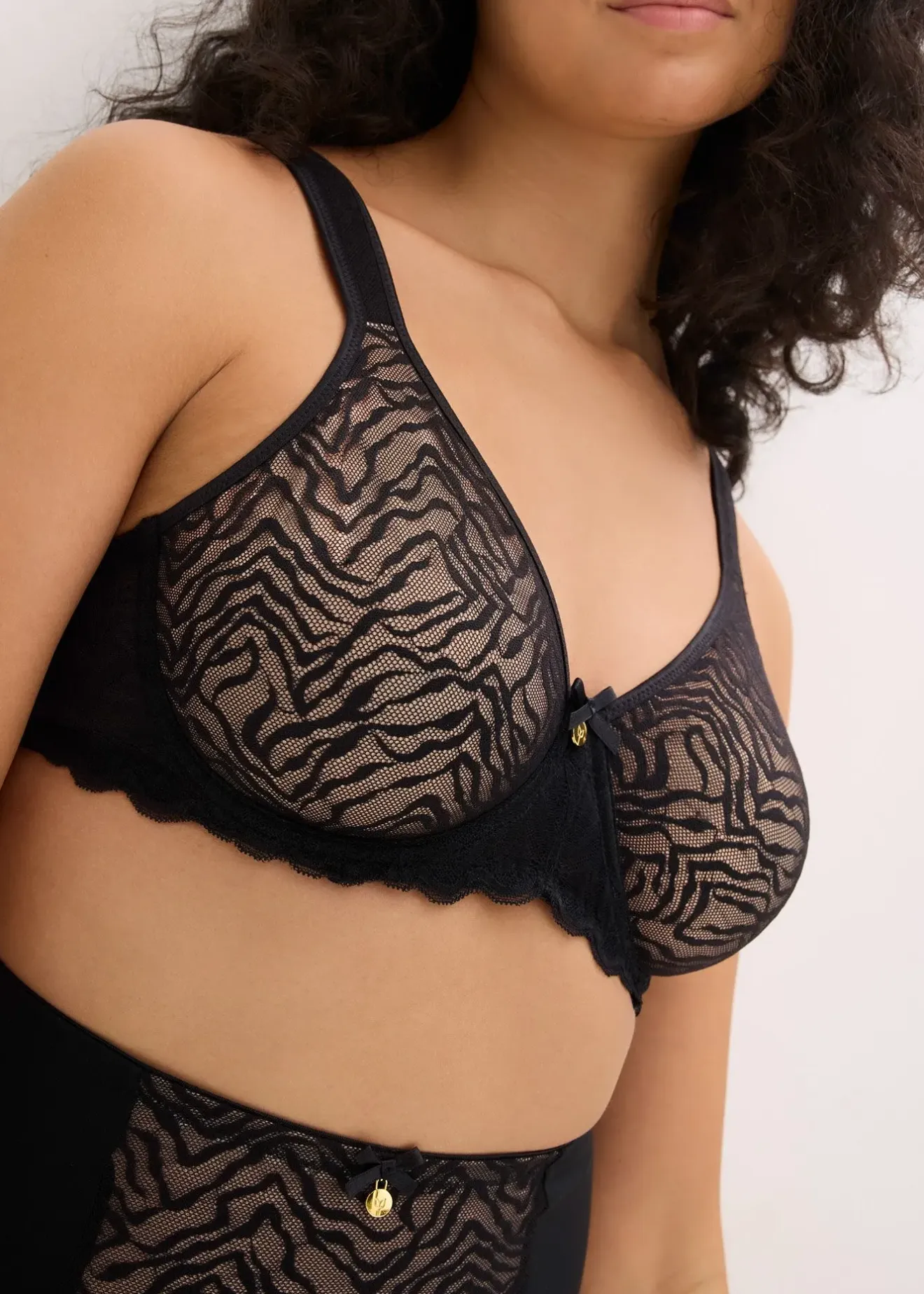 Femme bonprix Grands Bonnets D-H|Soutien-gorge minimiseur à bretelles rembourrées