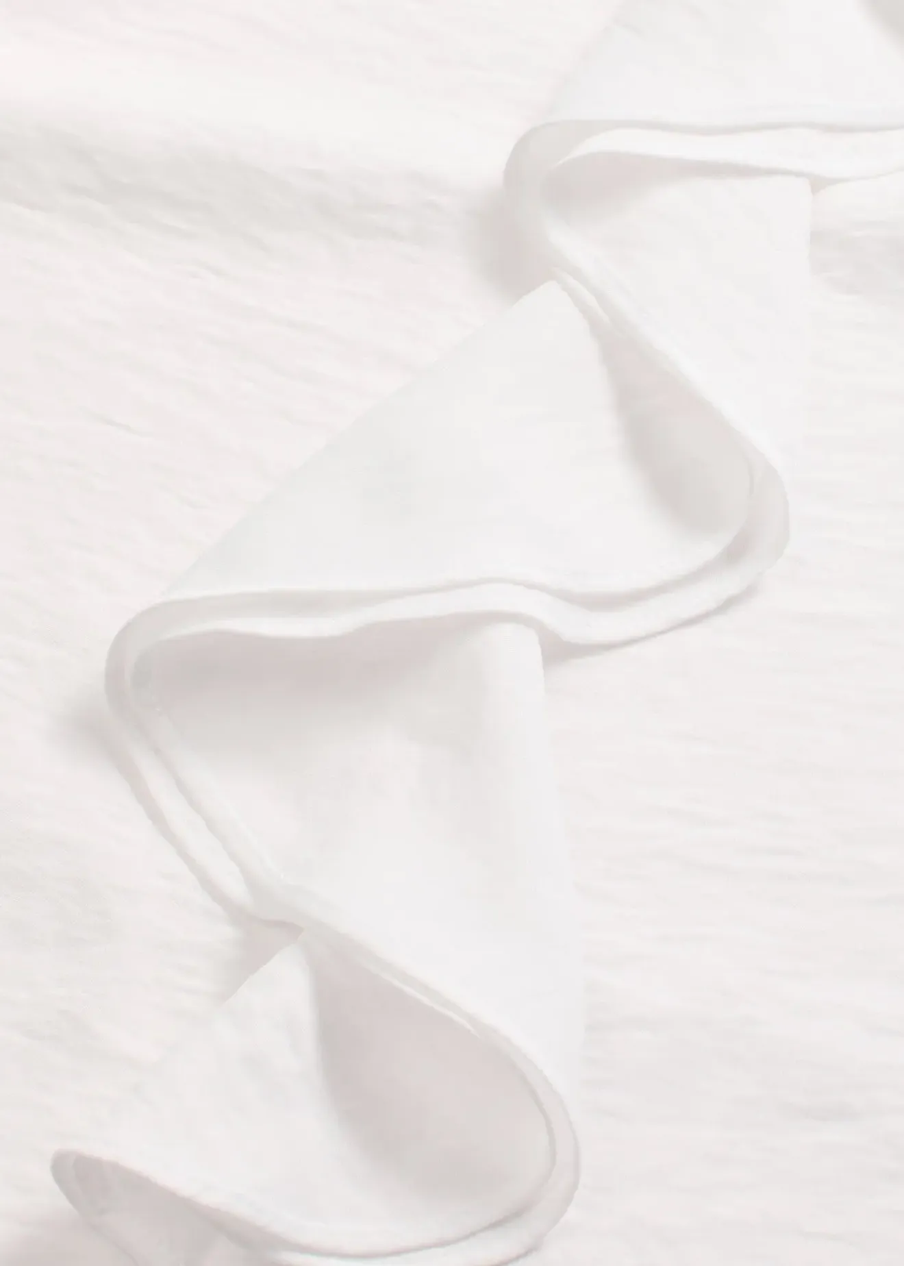 bonprix Top à bretelles fines en satin brillant|Femme Chemisiers|T-Shirts & Tops