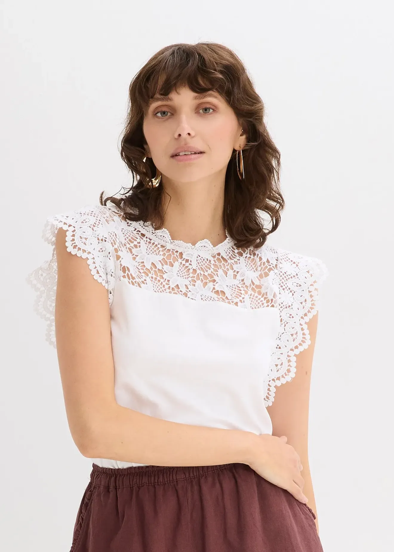 bonprix Top à empiècement dentelle|Femme T-Shirts & Tops