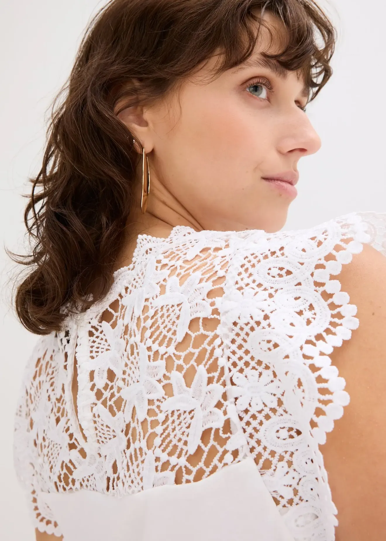 bonprix Top à empiècement dentelle|Femme T-Shirts & Tops