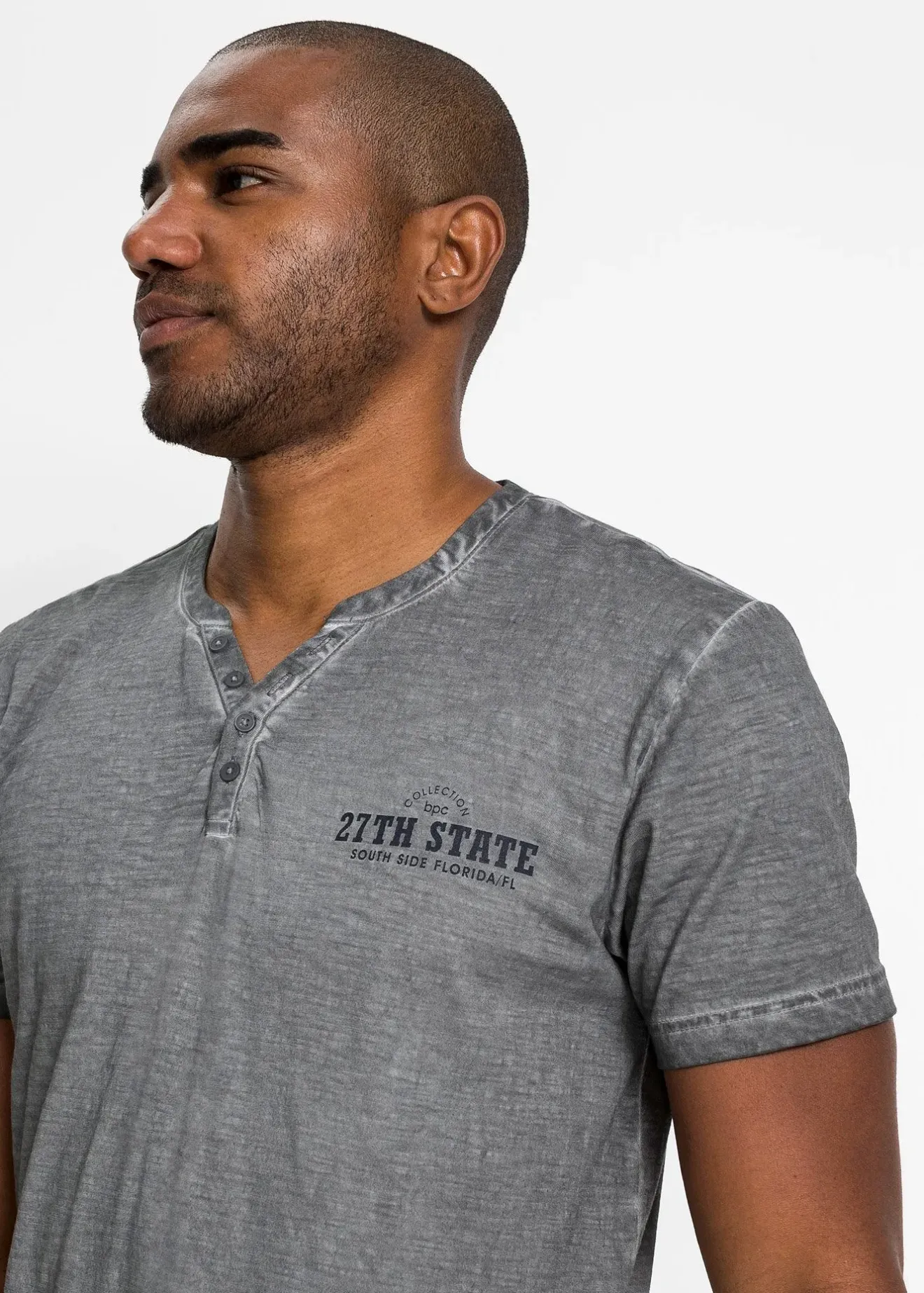 bonprix T-shirt col tunisien, aspect délavé, 100% coton|Homme T-Shirts & Polos