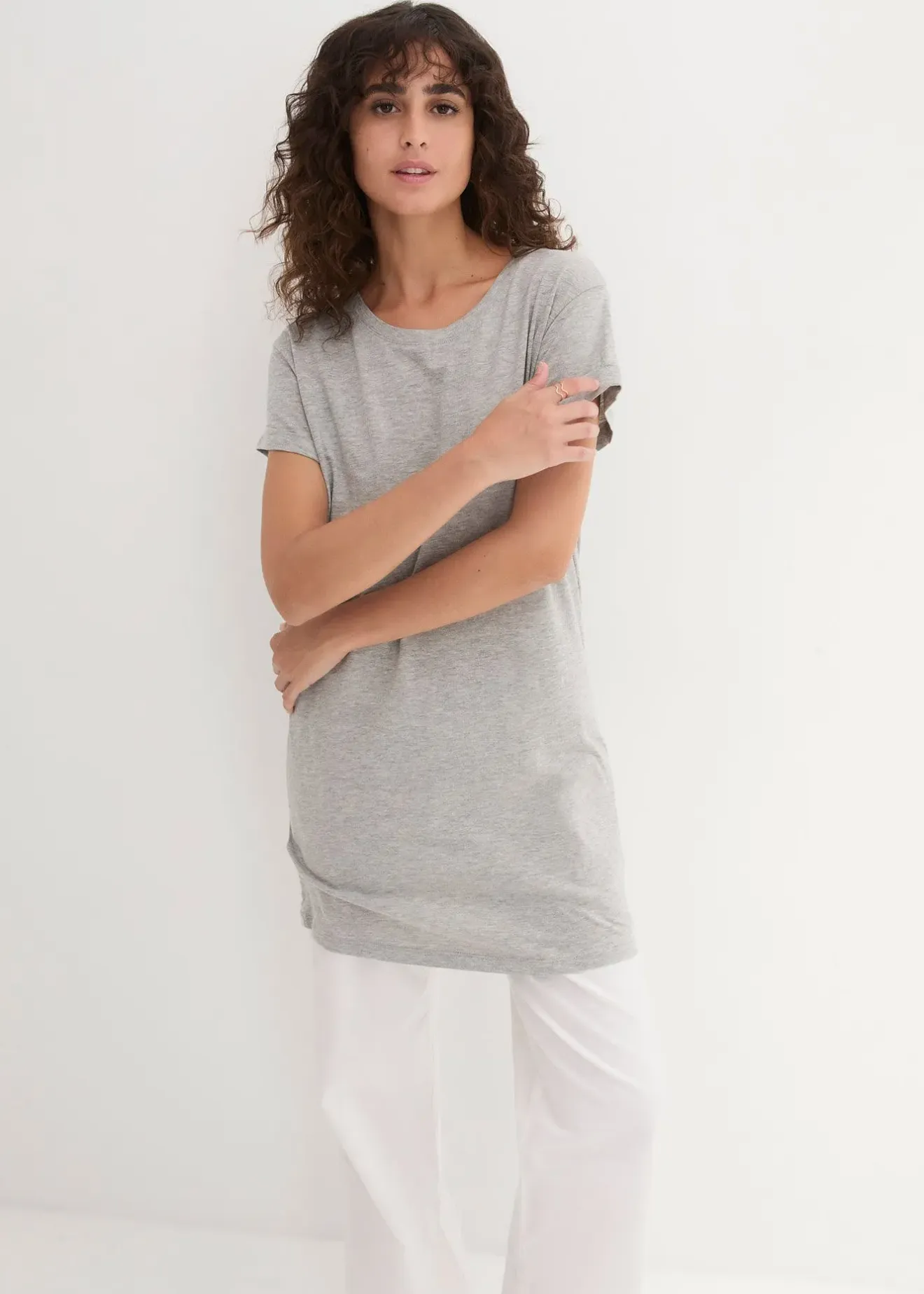 Femme bonprix Basiques|T-Shirts & Tops|T-shirt long et boxy à manches courtes