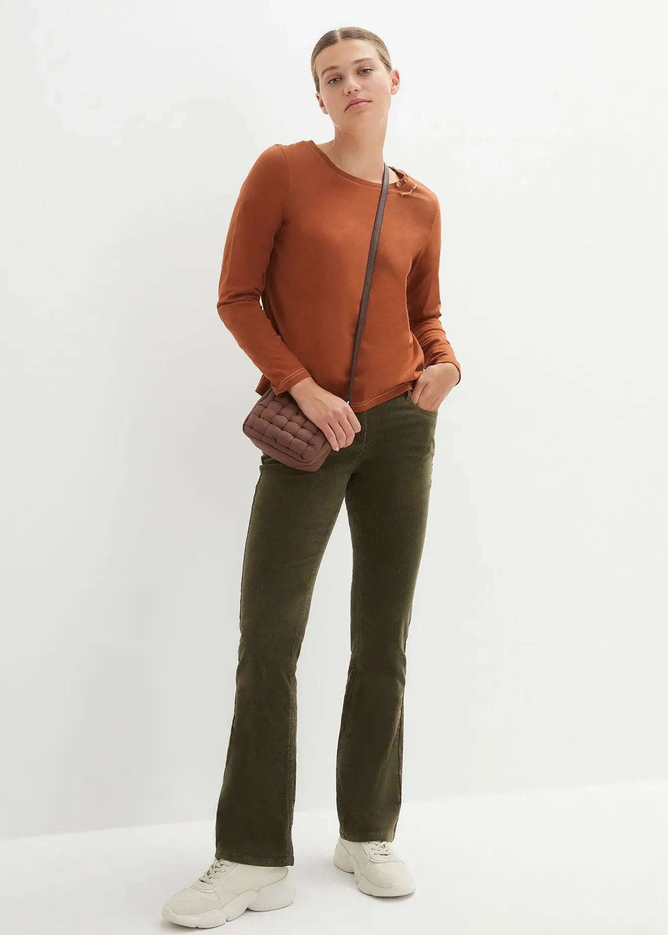 bonprix T-shirt manches longues à boutons décoratifs|Femme T-Shirts & Tops