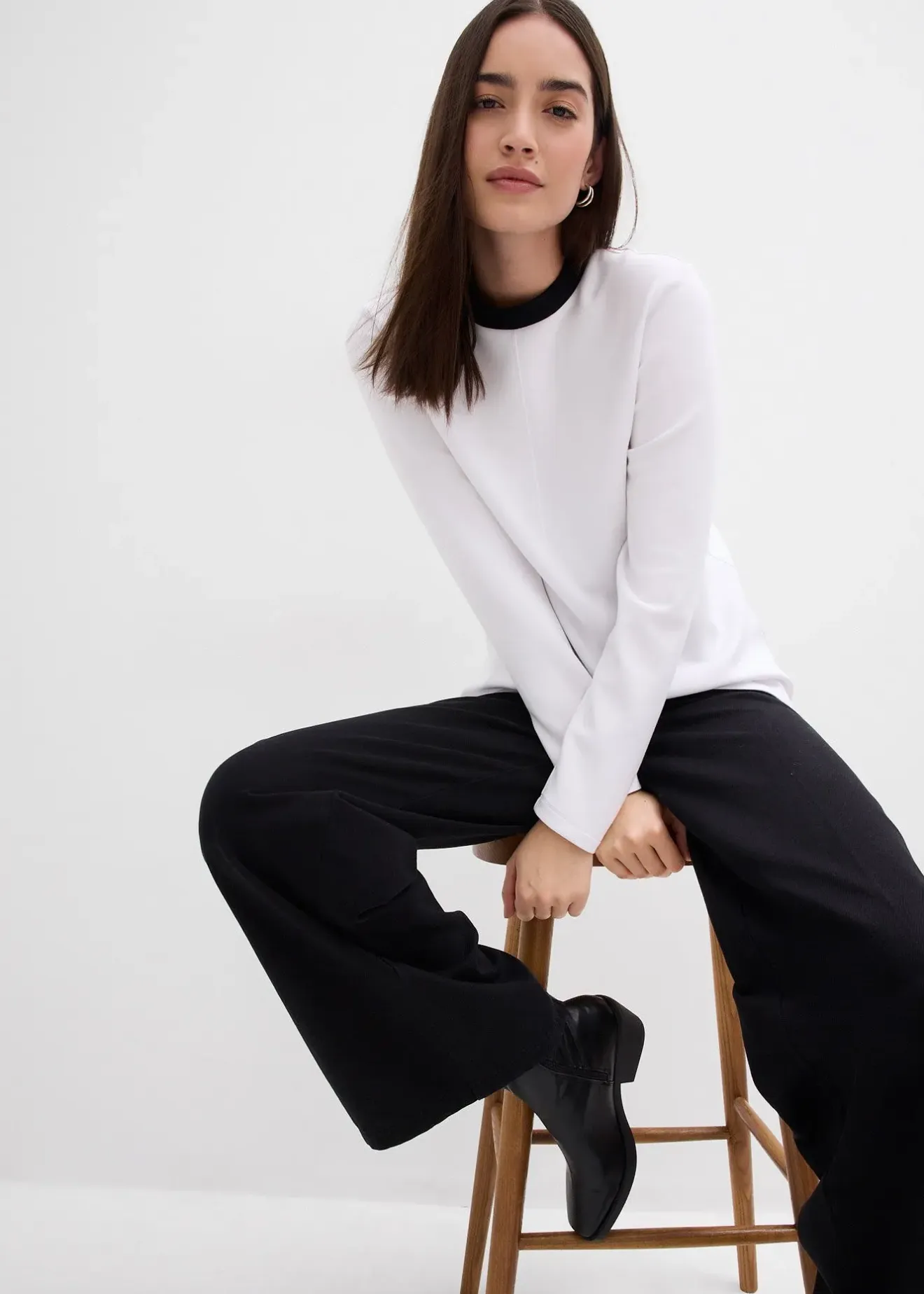 Femme bonprix T-Shirts & Tops|T-shirt manches longues en viscose mélangée, col cheminée contrastant