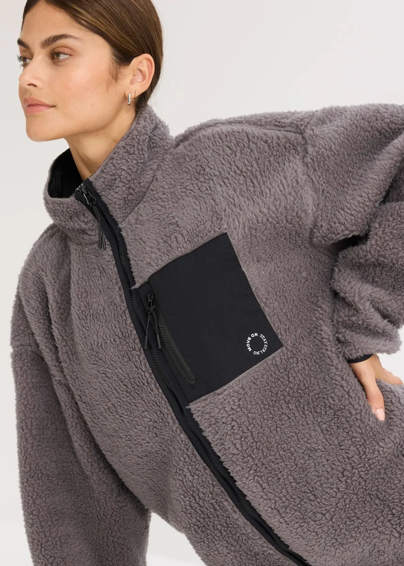 Femme bonprix Vêtements De Sport|Vestes & Manteaux|Veste de sport technique et oversize en polaire