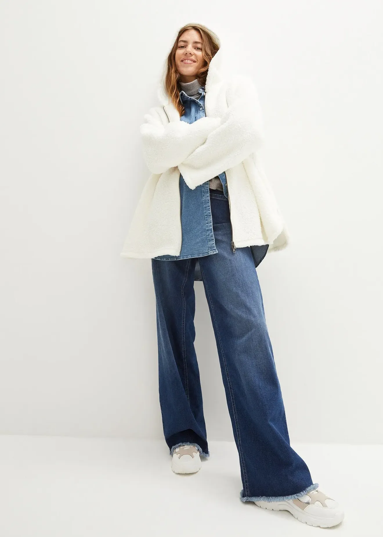 Femme bonprix Sweats|Vestes & Manteaux|Veste en sherpa coupe trapèze avec fentes latérales